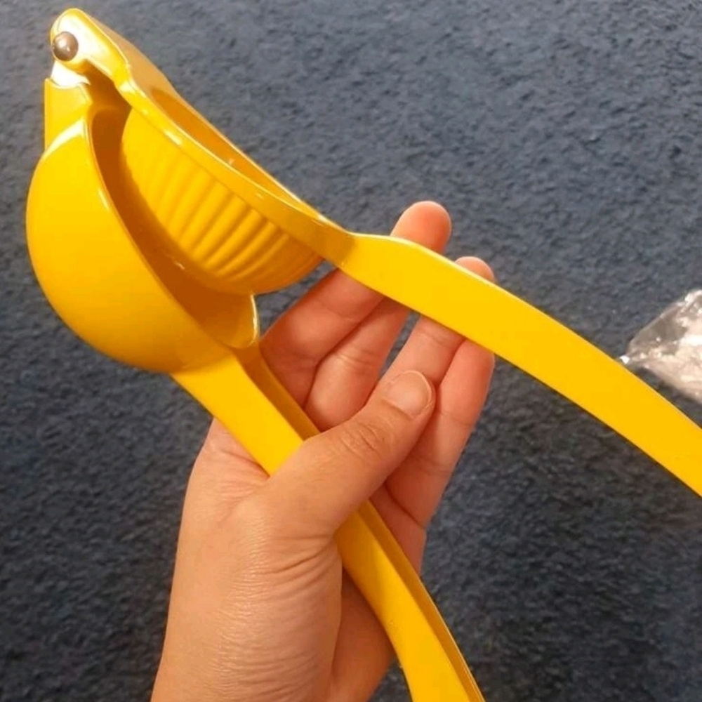 ● 3 items with 25$●Lemon and orange Squeezer Press,Hand Juicer Kitchen Tool new - Picture 3 of 5